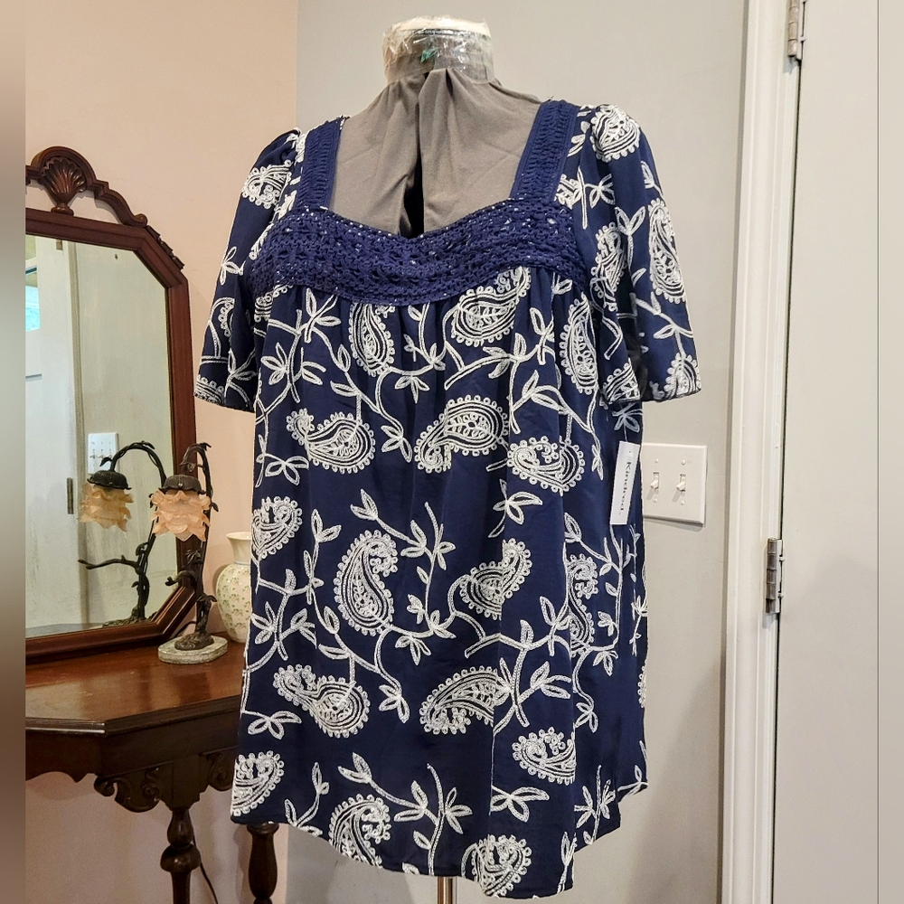 NWT 3X Embroidred Blue Blouse